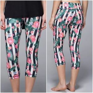 Lululemon WU Crop palm play floral stripe leggings